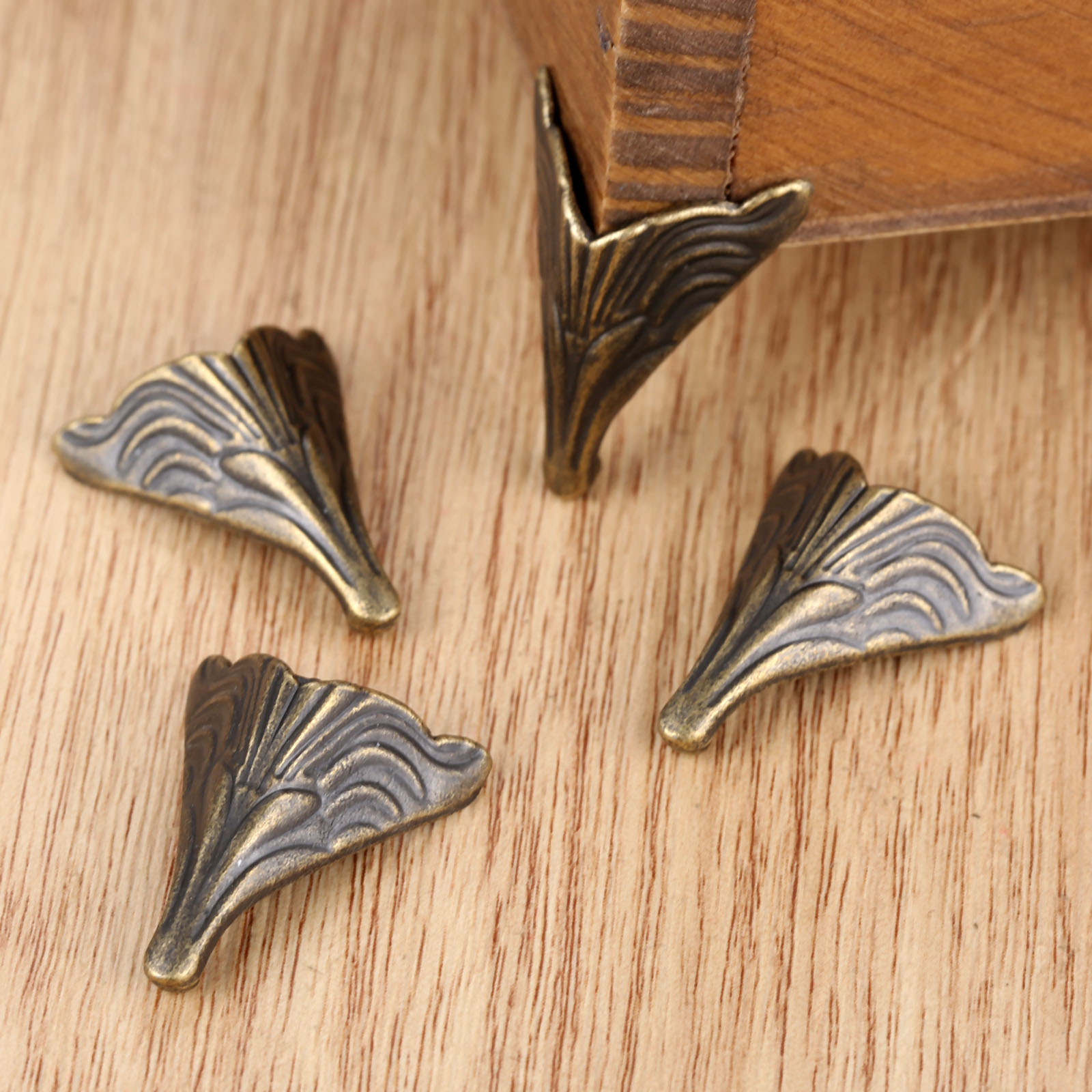 Protecteurs d'angle bête en br - Woodworking Ebook avis et prix